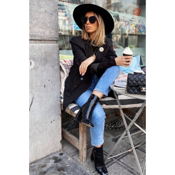 Frye River Inside Zip Classic Low Block Heel Black Square Toe Everyday AnkleBoot - Picture 3 of 16